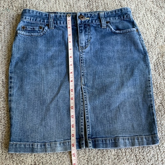 American Eagle Women’s Denim Skirt - Picture 3 of 6